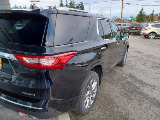 new 2021 Chevrolet Traverse car
