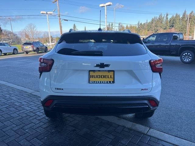 new 2025 Chevrolet Trax car