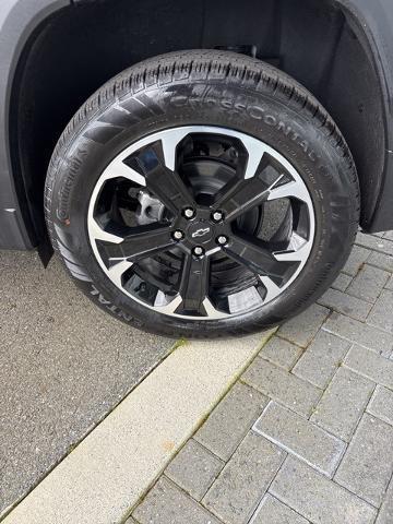 new 2025 Chevrolet Equinox car