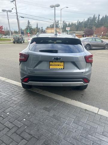 new 2025 Chevrolet Trax car