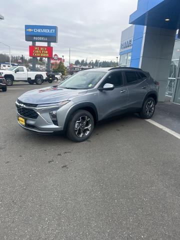 new 2025 Chevrolet Trax car