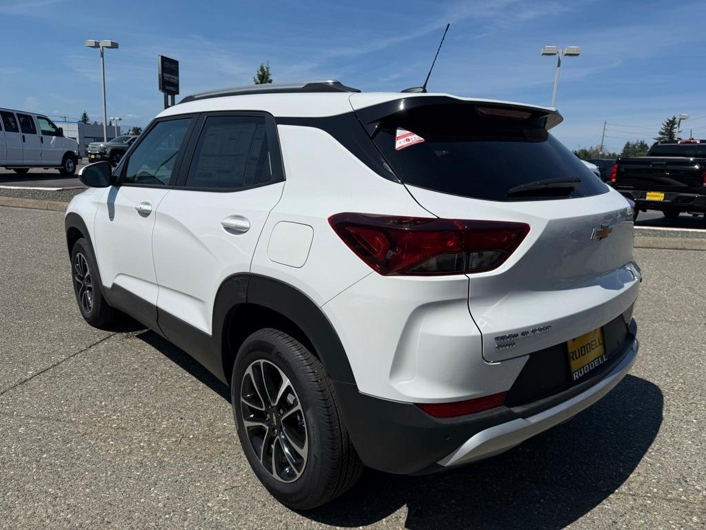 new 2025 Chevrolet TrailBlazer car, priced at $30,080
