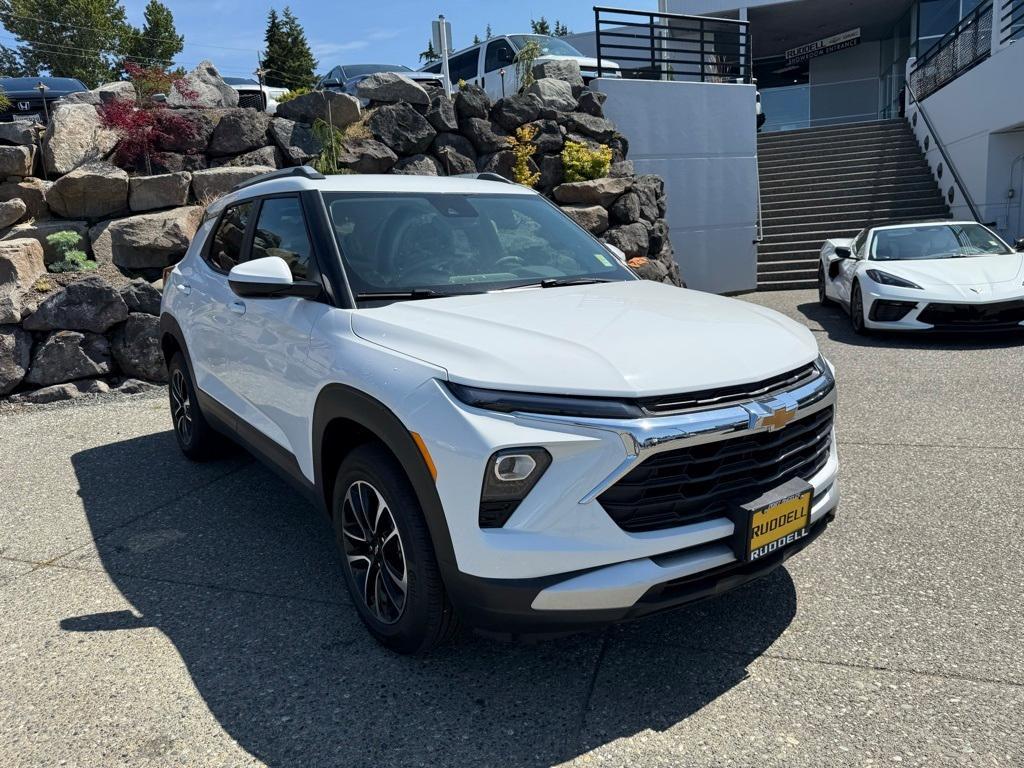 new 2025 Chevrolet TrailBlazer car, priced at $30,080