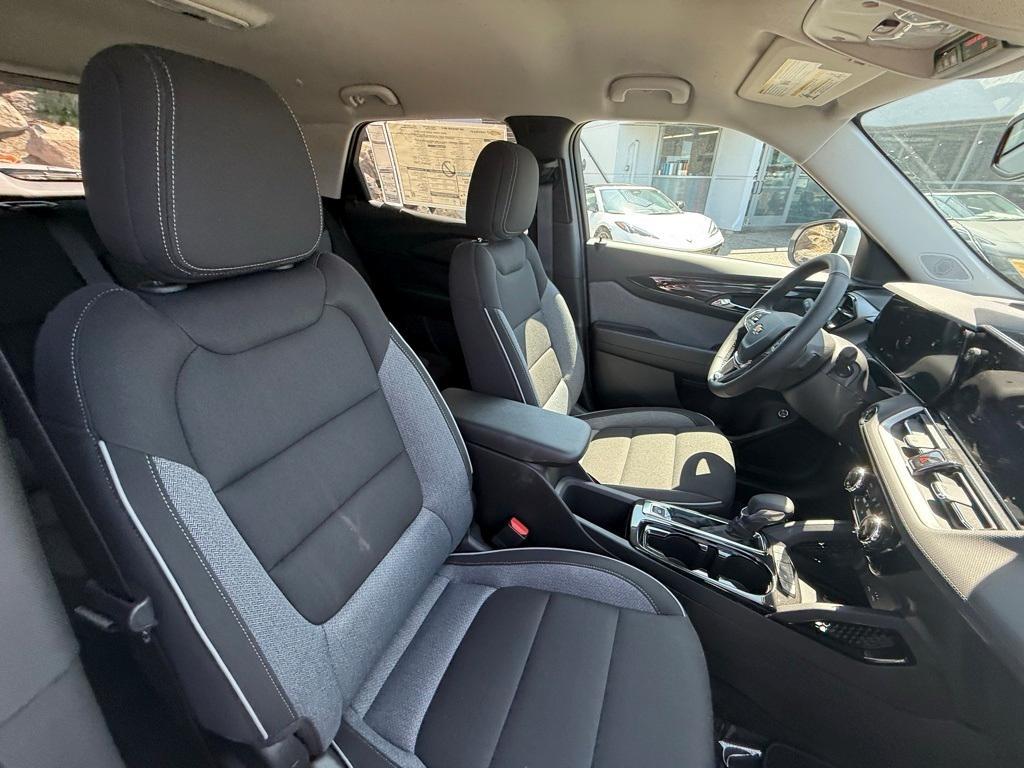 new 2025 Chevrolet TrailBlazer car, priced at $30,080
