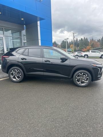 new 2025 Chevrolet Trax car