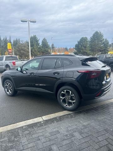 new 2025 Chevrolet Trax car