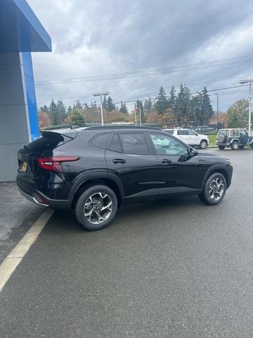 new 2025 Chevrolet Trax car