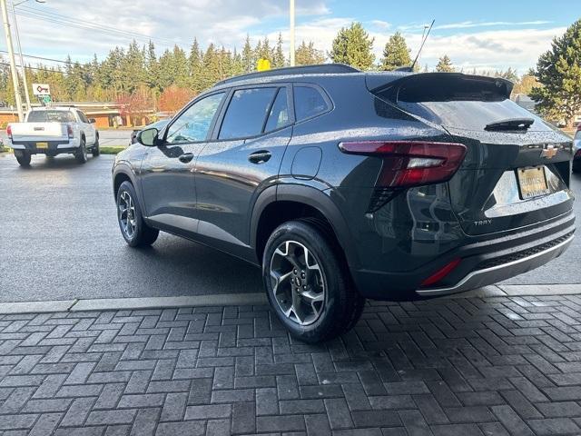 new 2025 Chevrolet Trax car