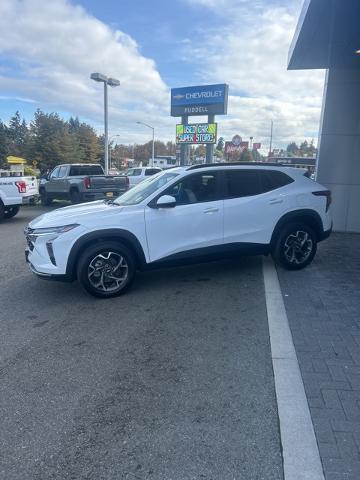 new 2025 Chevrolet Trax car, priced at $25,510