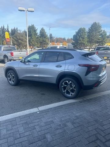 new 2025 Chevrolet Trax car, priced at $25,510