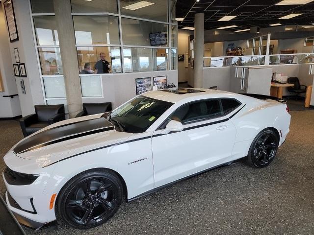 new 2021 Chevrolet Camaro car