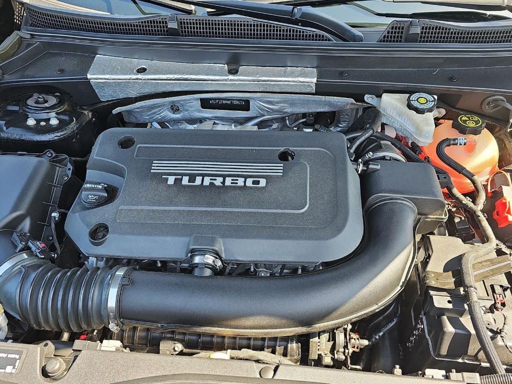 used 2019 Cadillac XT4 car, priced at $19,000