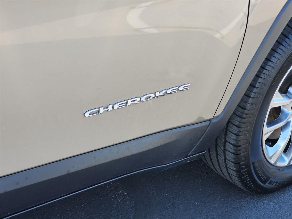 used 2021 Jeep Cherokee car, priced at $16,999