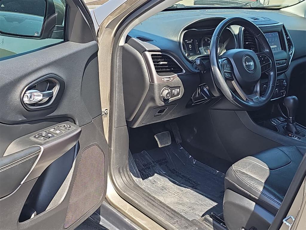 used 2021 Jeep Cherokee car, priced at $16,999