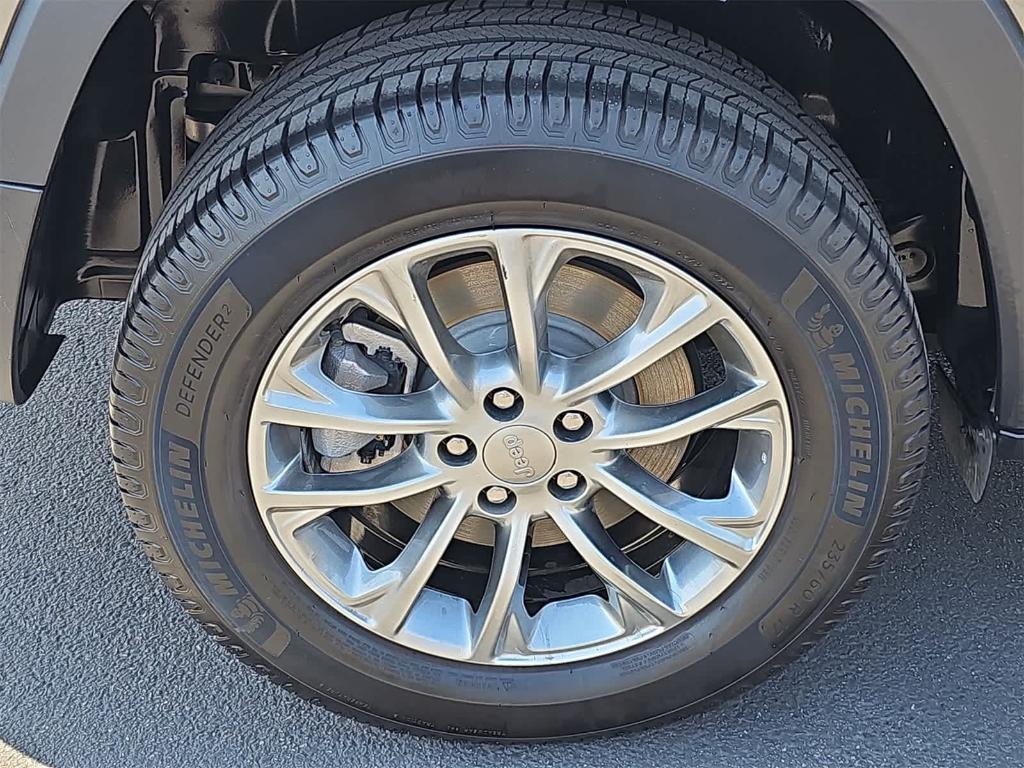 used 2021 Jeep Cherokee car, priced at $16,999