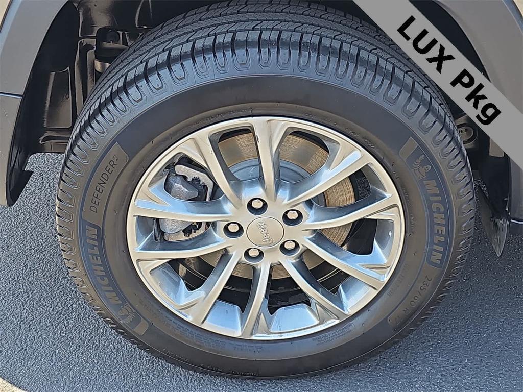 used 2021 Jeep Cherokee car, priced at $17,000