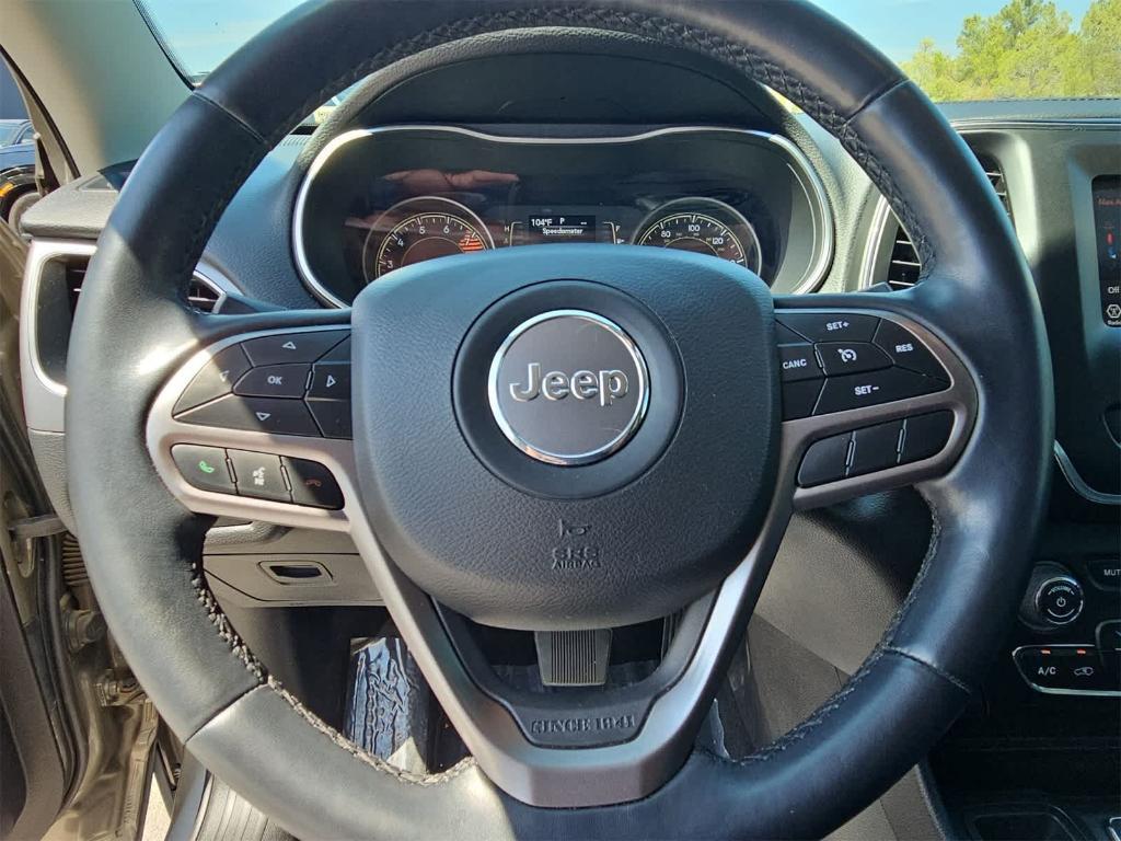 used 2021 Jeep Cherokee car, priced at $16,999