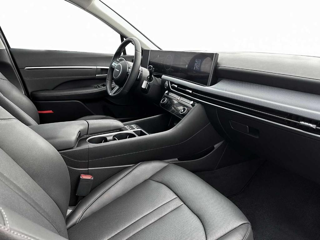 new 2025 Hyundai Sonata Hybrid car, priced at $38,323