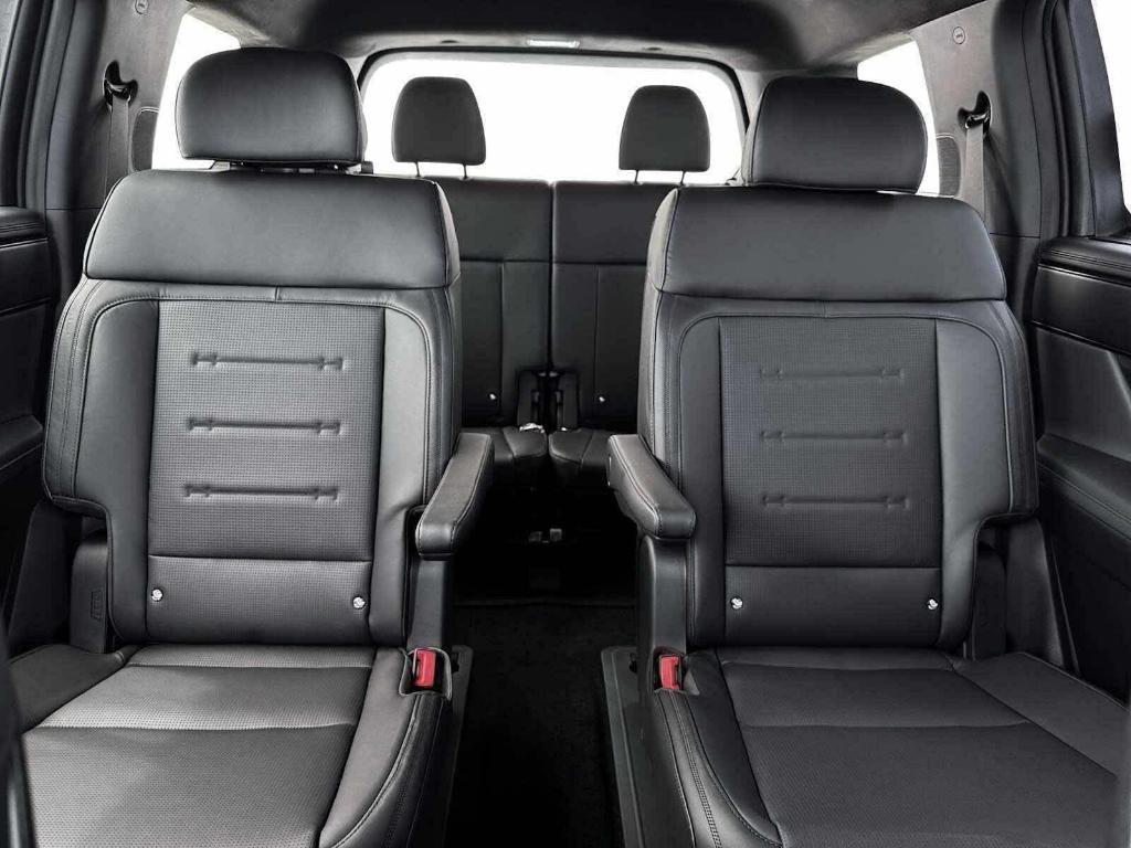 new 2026 Hyundai SANTA FE HEV car, priced at $48,325