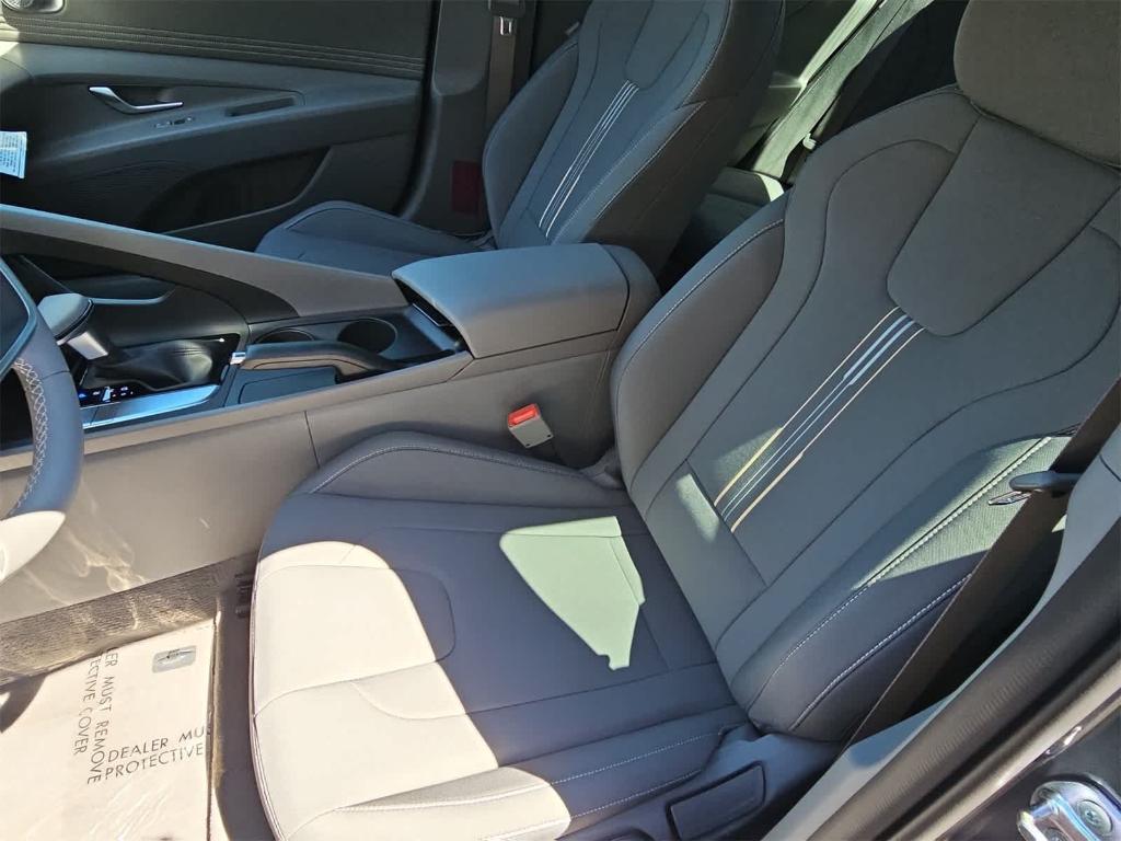 new 2025 Hyundai Elantra car, priced at $23,580