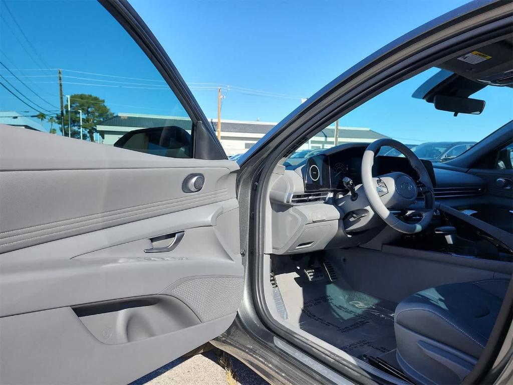 new 2025 Hyundai ELANTRA HEV car, priced at $26,093