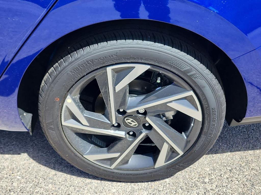 new 2025 Hyundai Elantra car, priced at $23,585