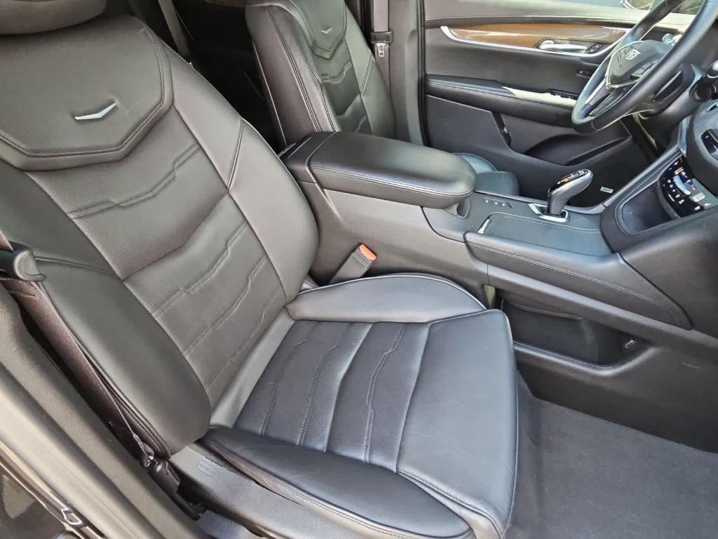 used 2017 Cadillac XT5 car, priced at $18,750