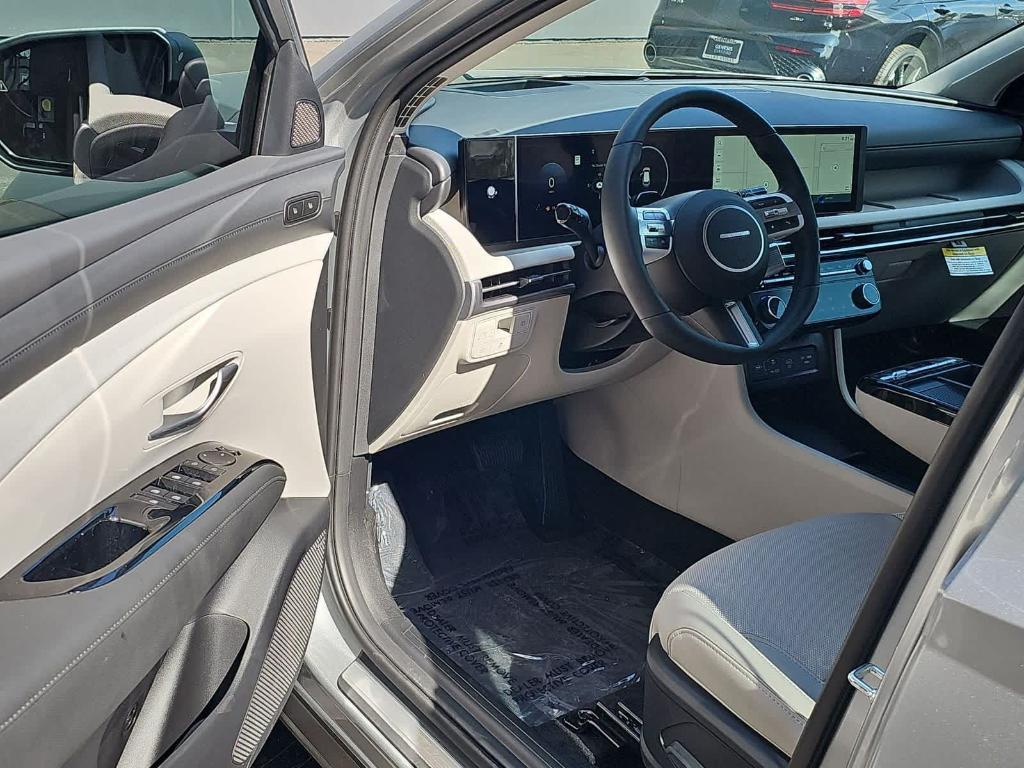 new 2025 Hyundai Tucson car, priced at $40,610