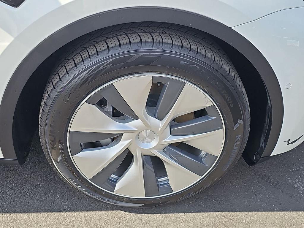 used 2021 Tesla Model Y car, priced at $28,500
