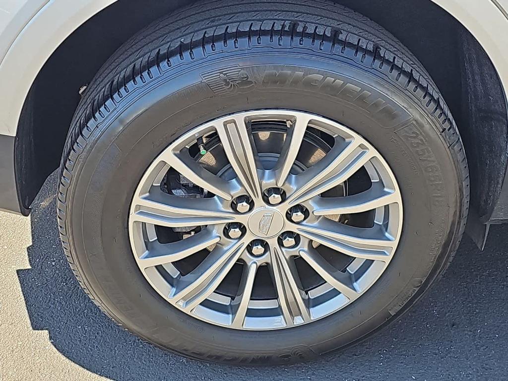 used 2019 Cadillac XT5 car, priced at $24,000