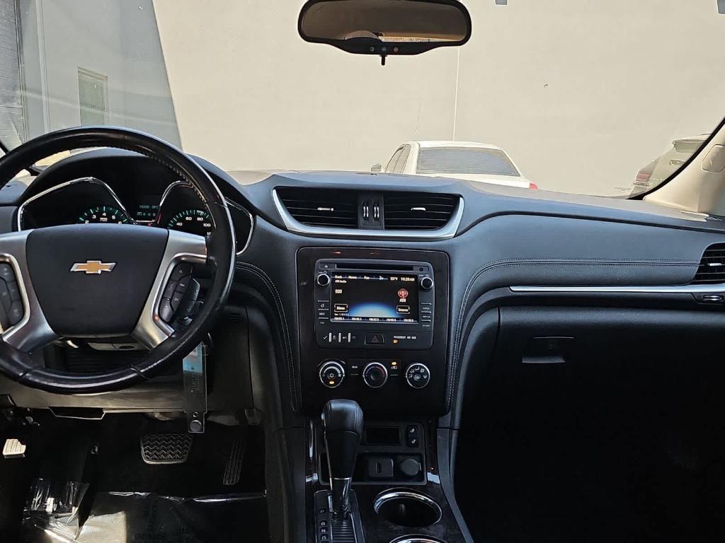 used 2015 Chevrolet Traverse car, priced at $9,000