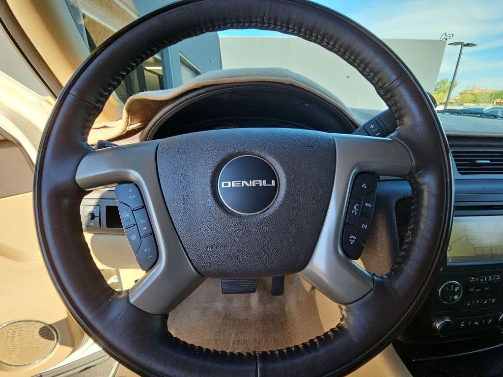 used 2013 GMC Yukon car, priced at $16,500