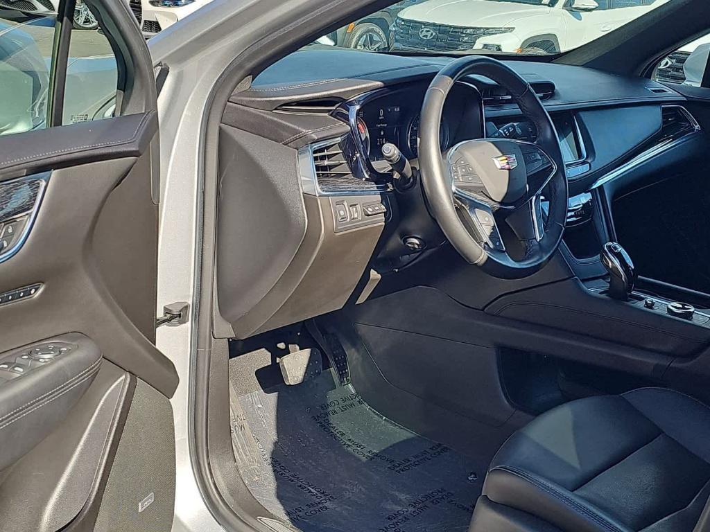 used 2020 Cadillac XT5 car, priced at $27,250