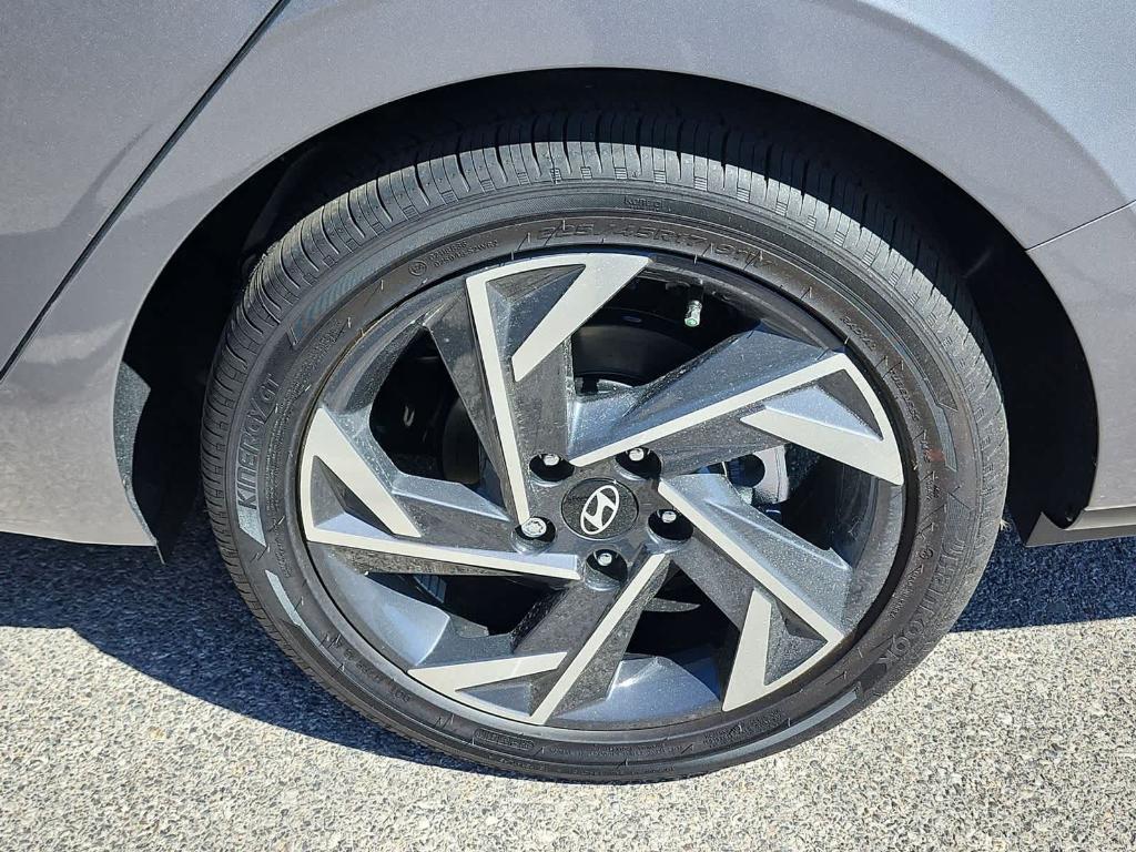 new 2025 Hyundai ELANTRA HEV car, priced at $29,880