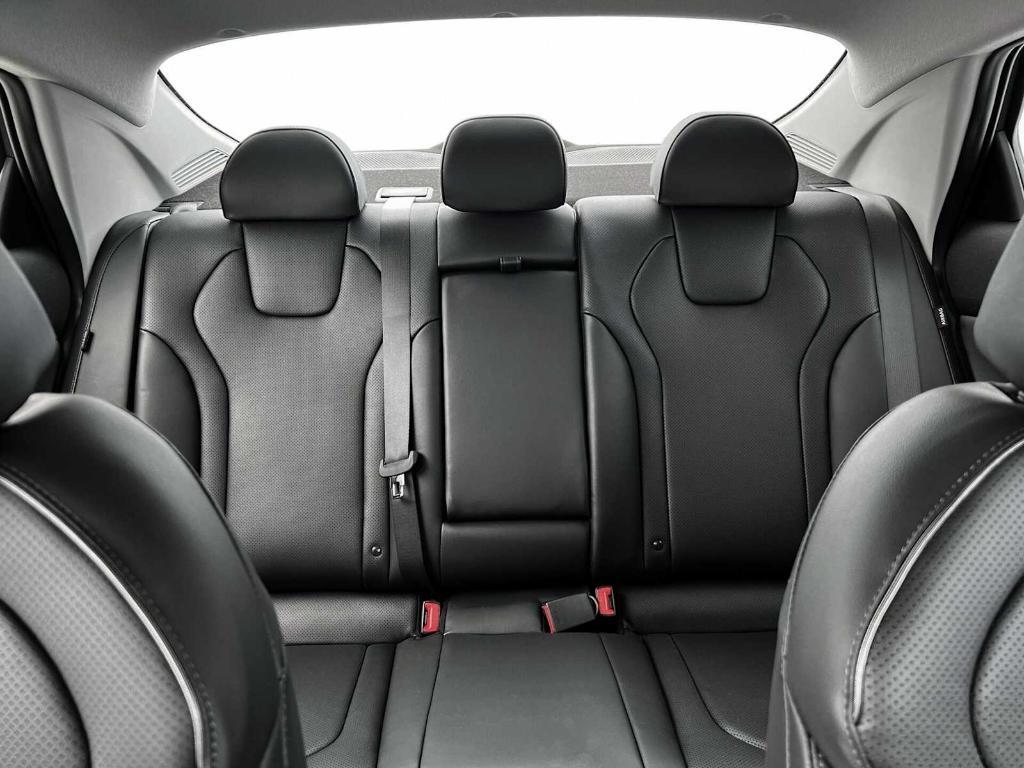new 2025 Hyundai ELANTRA HEV car, priced at $29,600
