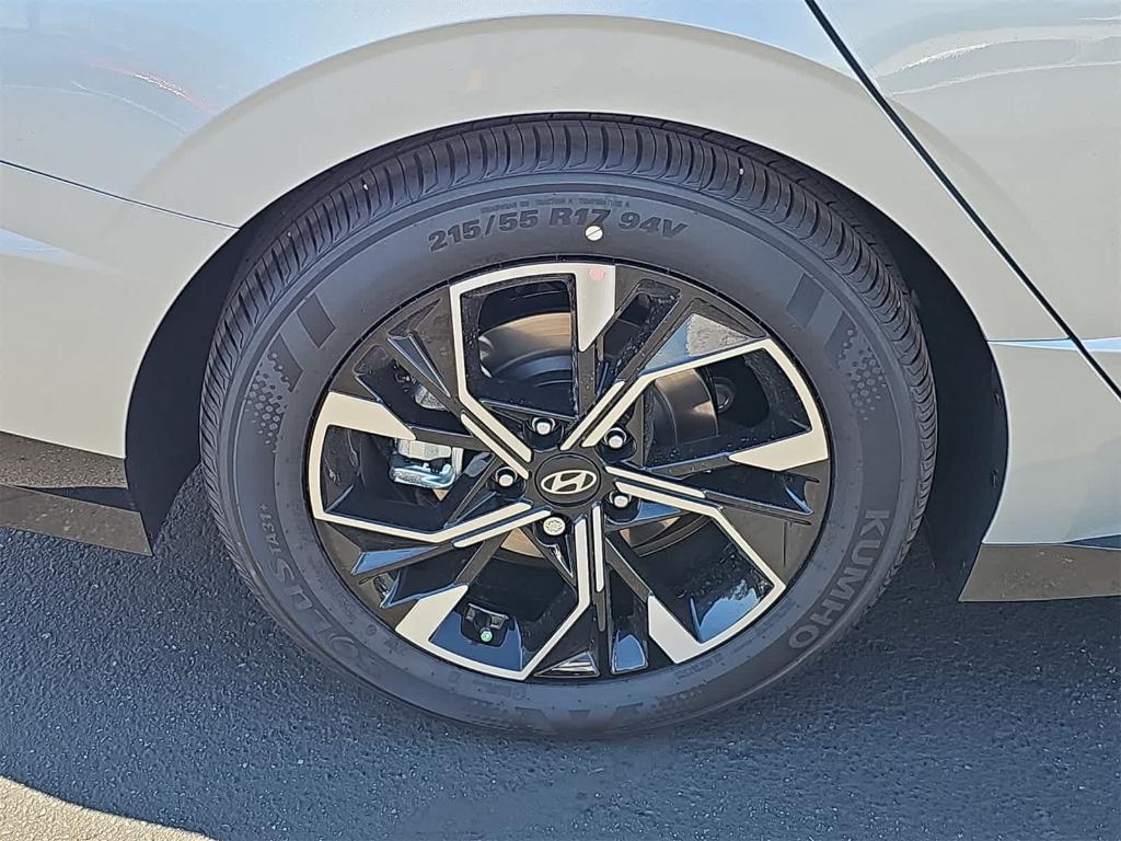 new 2025 Hyundai Sonata car, priced at $26,996
