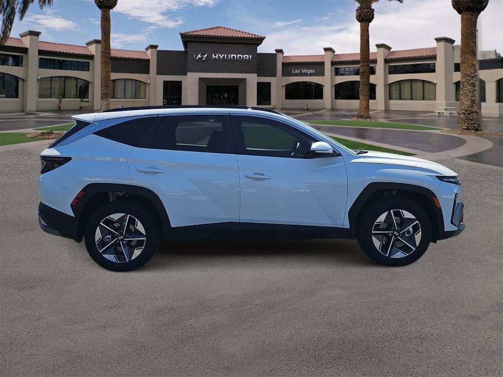 new 2025 Hyundai TUCSON Hybrid car, priced at $34,938