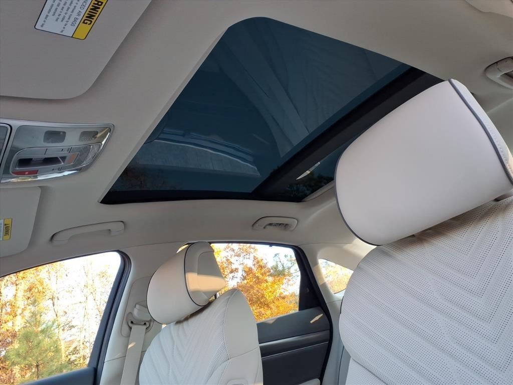 new 2026 Genesis G80 car, priced at $72,160