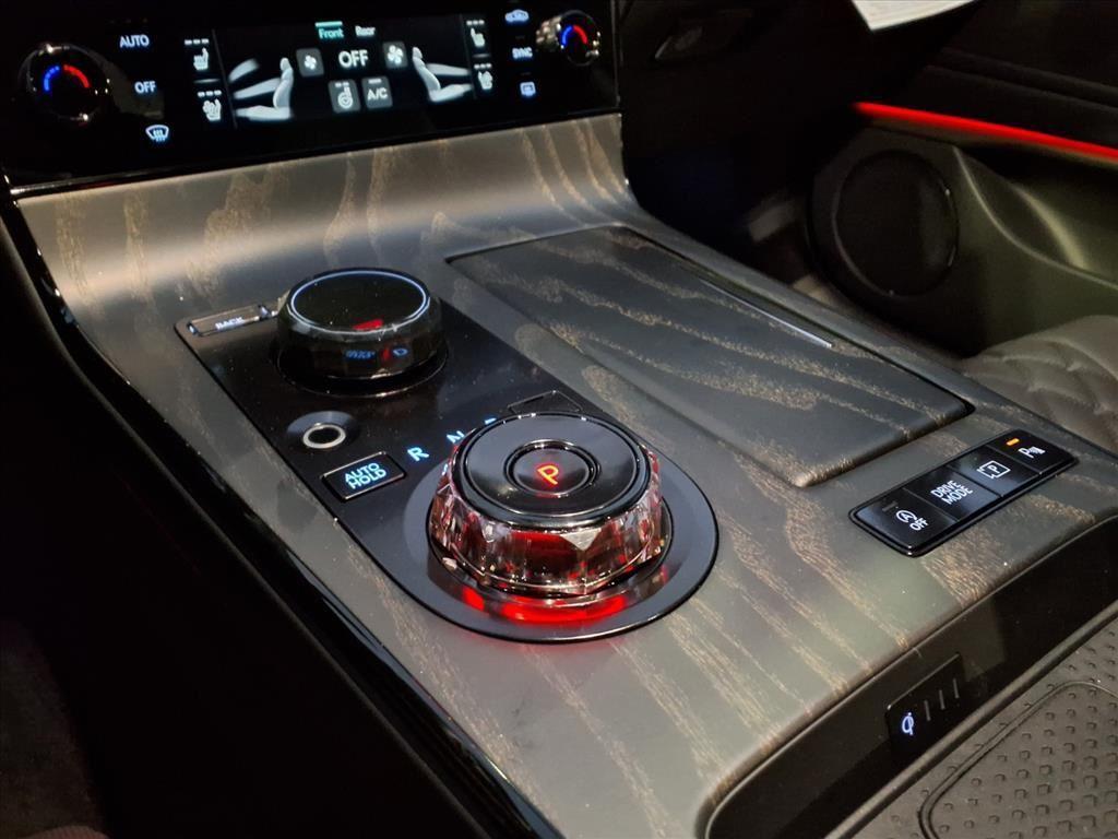 new 2026 Genesis G80 car, priced at $81,720