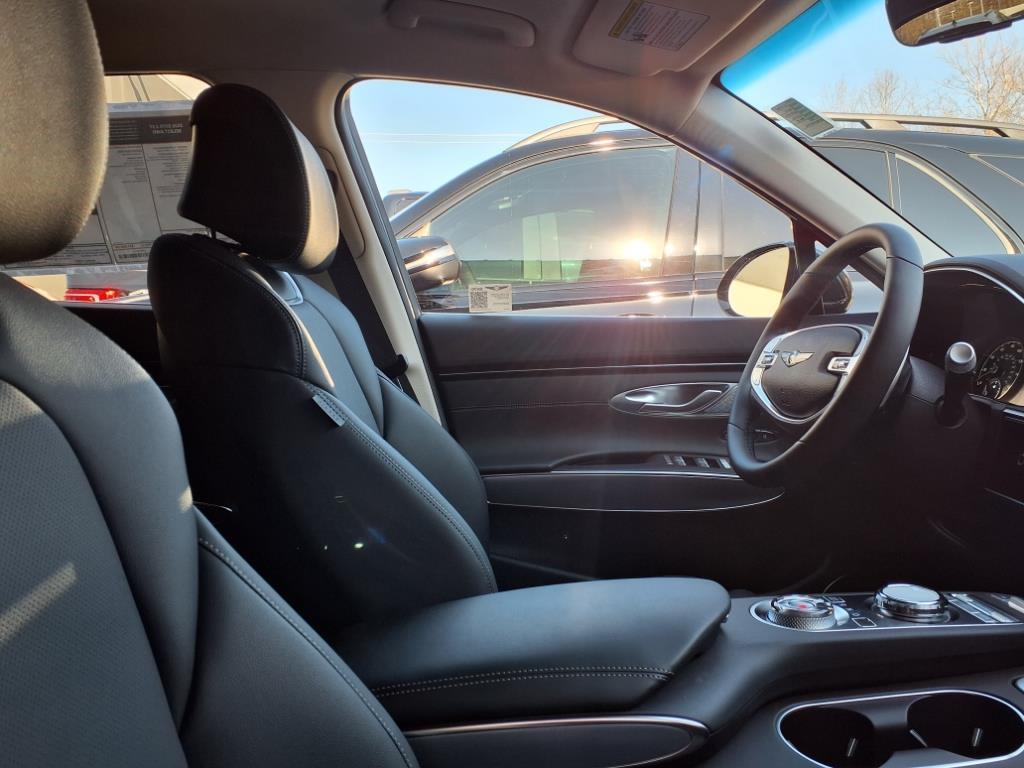 new 2025 Genesis GV70 car
