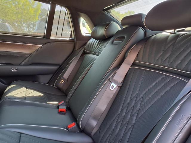 new 2025 Genesis G90 car, priced at $88,700
