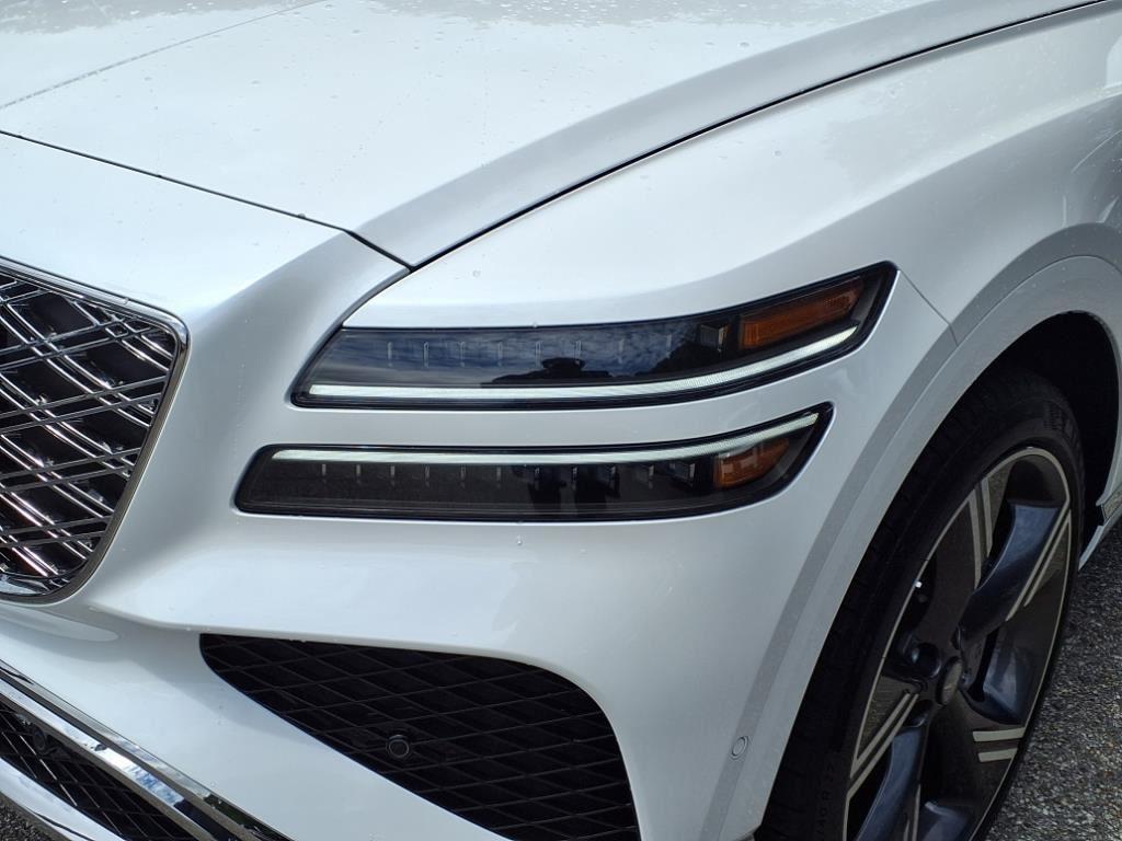 new 2025 Genesis GV80 car, priced at $70,374