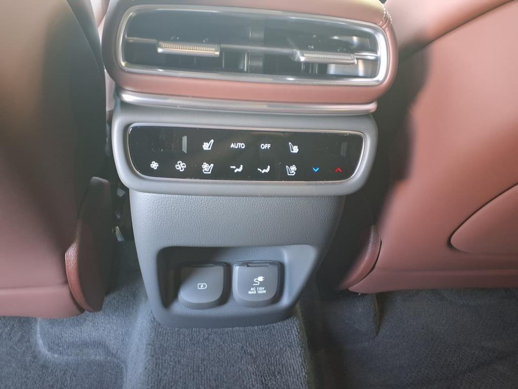 new 2025 Genesis GV80 car, priced at $78,514