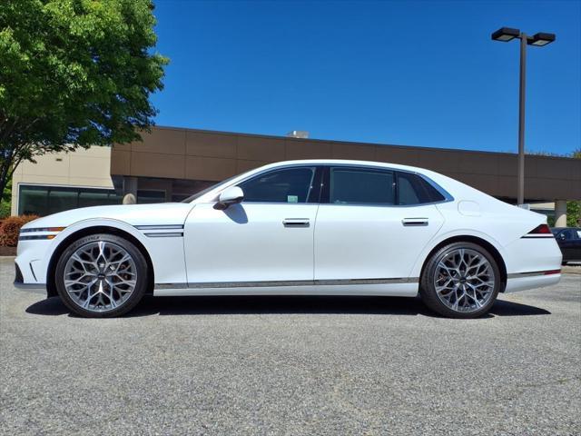 new 2025 Genesis G90 car, priced at $99,145
