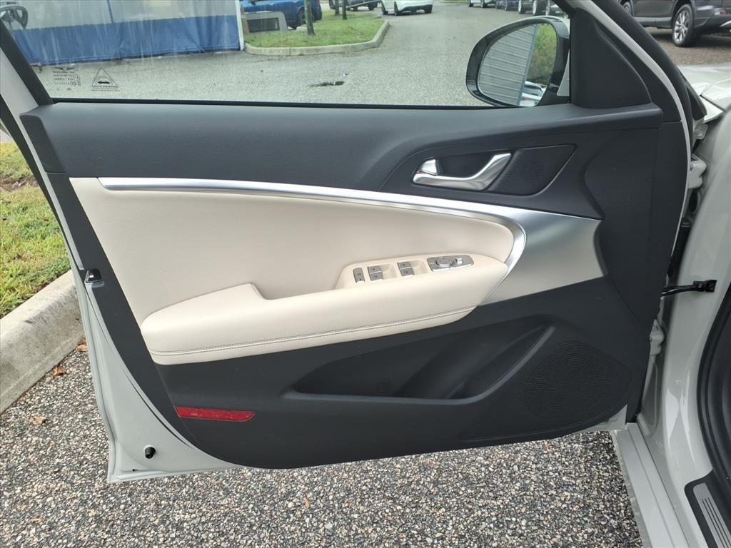 new 2026 Genesis G70 car, priced at $45,105