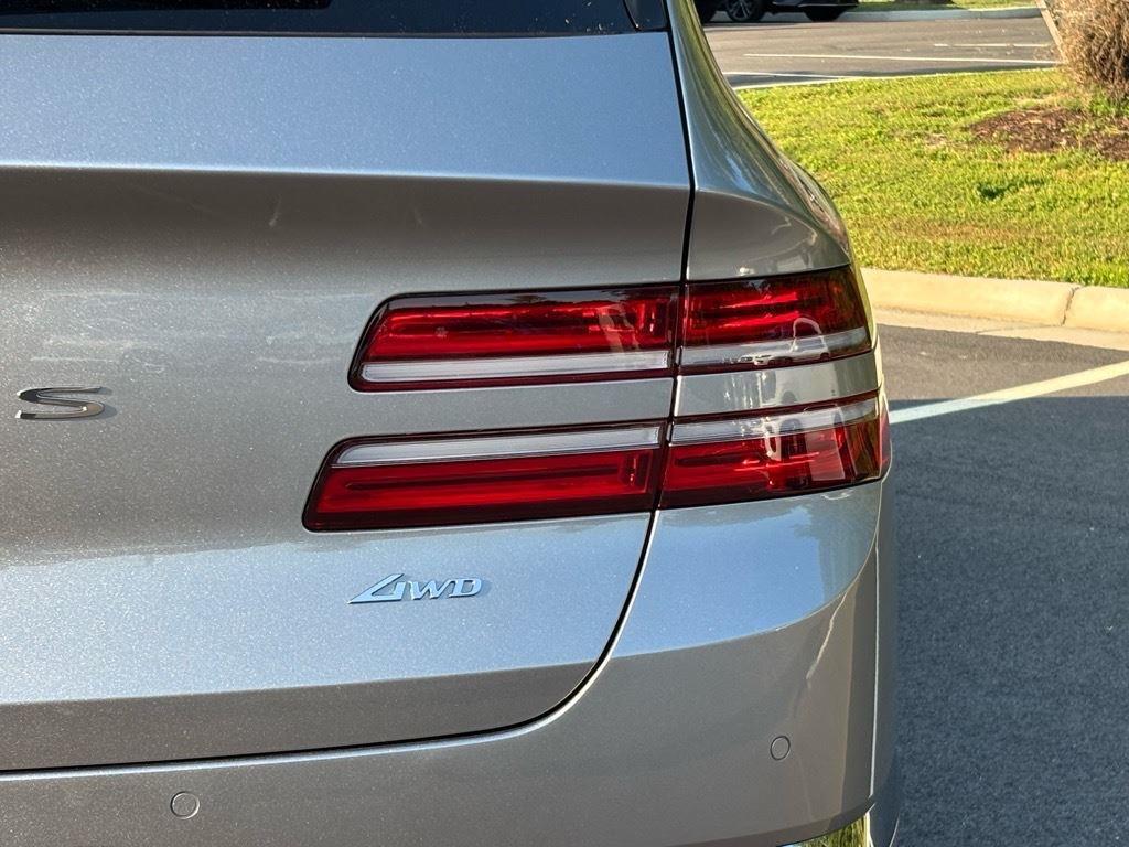 new 2025 Genesis GV80 car, priced at $57,847