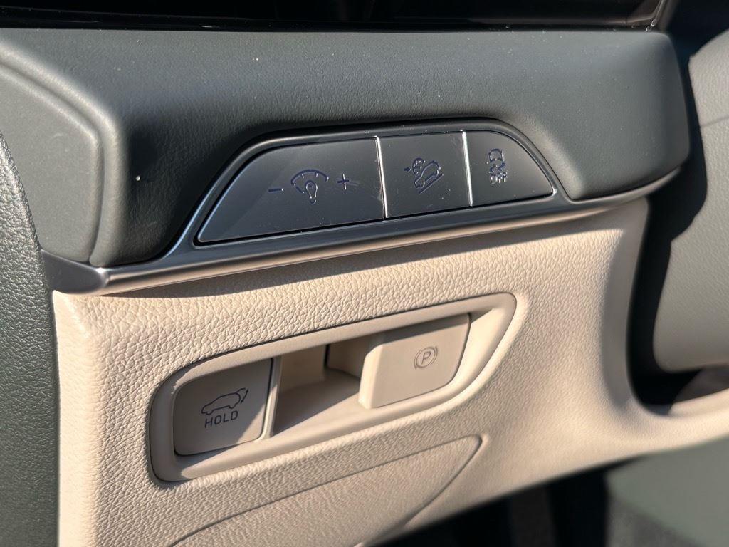 new 2025 Genesis GV80 car, priced at $57,847