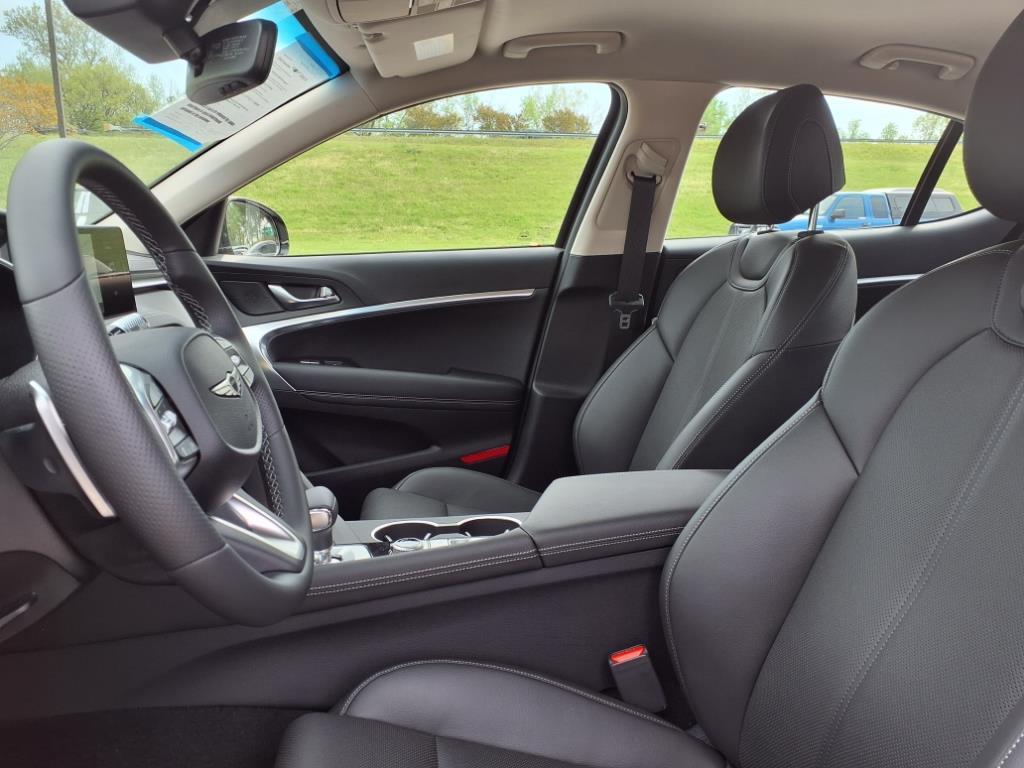 new 2025 Genesis G70 car, priced at $40,253