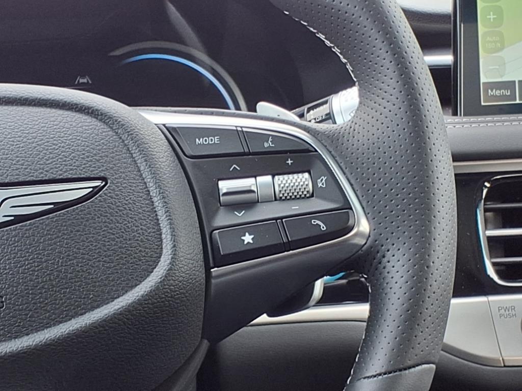 new 2025 Genesis G70 car, priced at $40,253