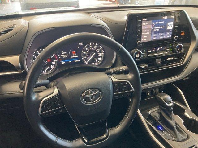 used 2021 Toyota Highlander car, priced at $32,595
